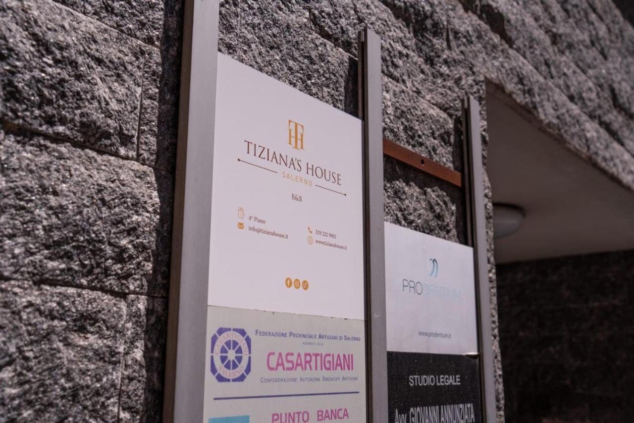 Tiziana'S House Bed and Breakfast Σαλέρνο Εξωτερικό φωτογραφία