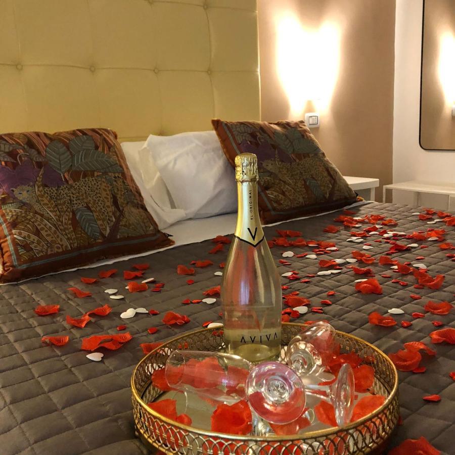 Tiziana'S House Bed and Breakfast Σαλέρνο Εξωτερικό φωτογραφία