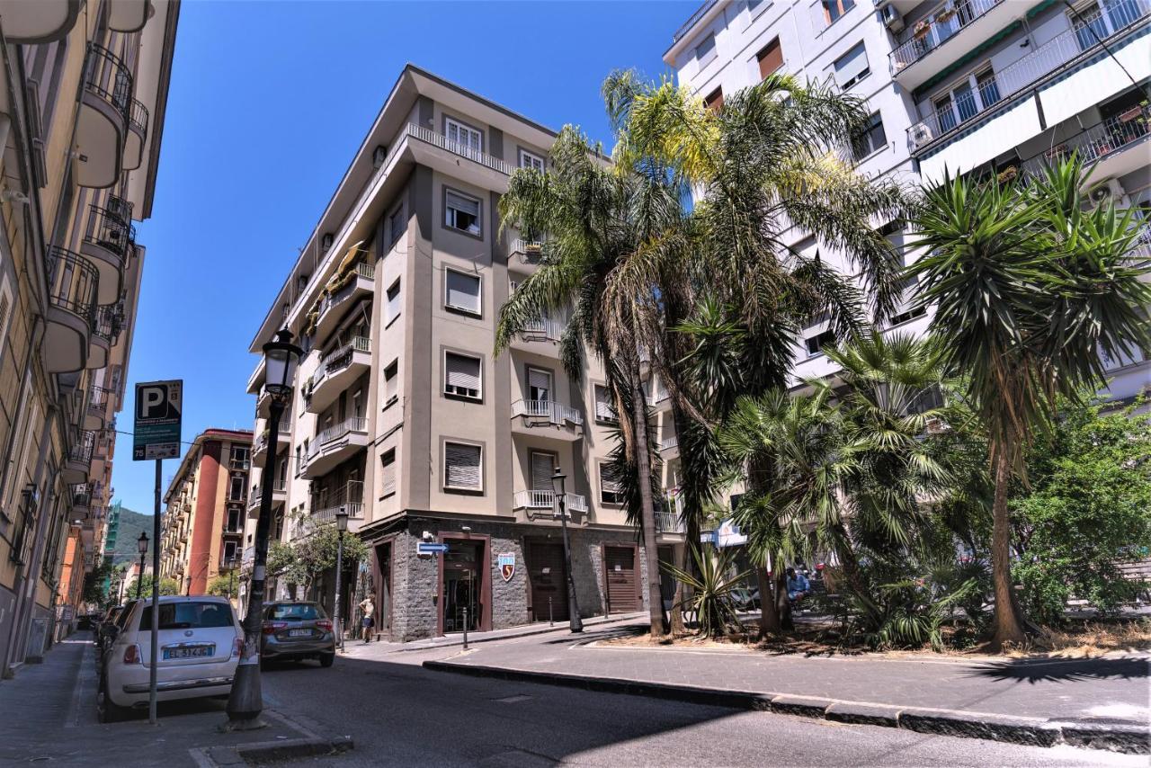 Tiziana'S House Bed and Breakfast Σαλέρνο Εξωτερικό φωτογραφία