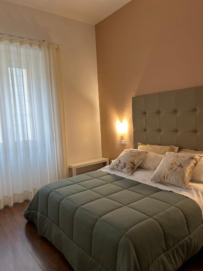 Tiziana'S House Bed and Breakfast Σαλέρνο Εξωτερικό φωτογραφία