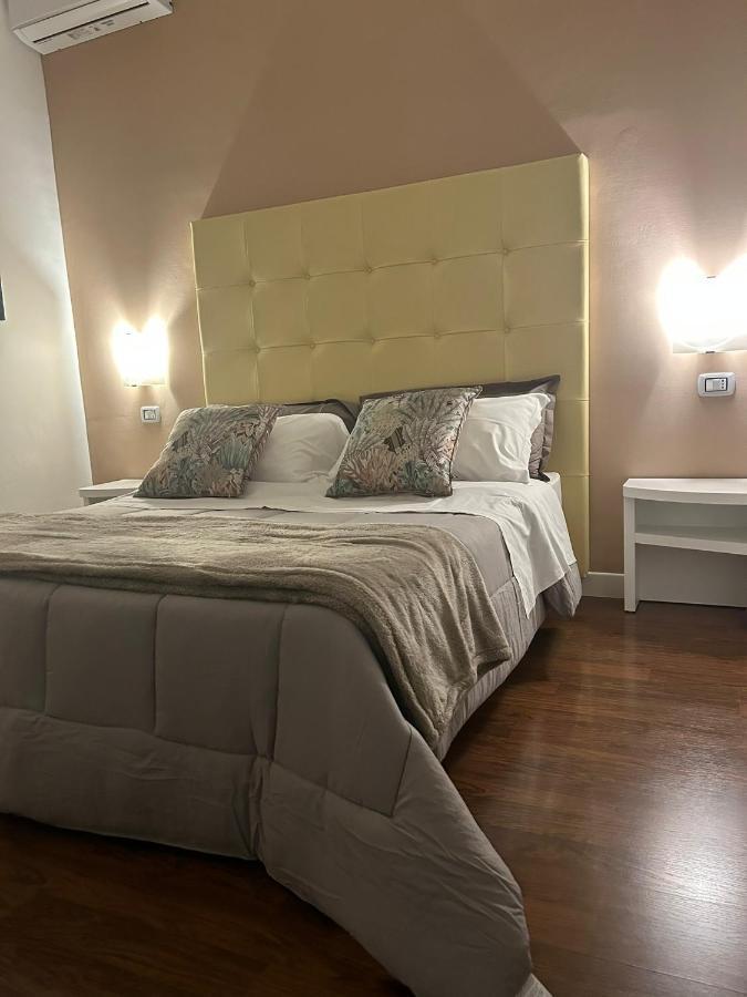 Tiziana'S House Bed and Breakfast Σαλέρνο Εξωτερικό φωτογραφία