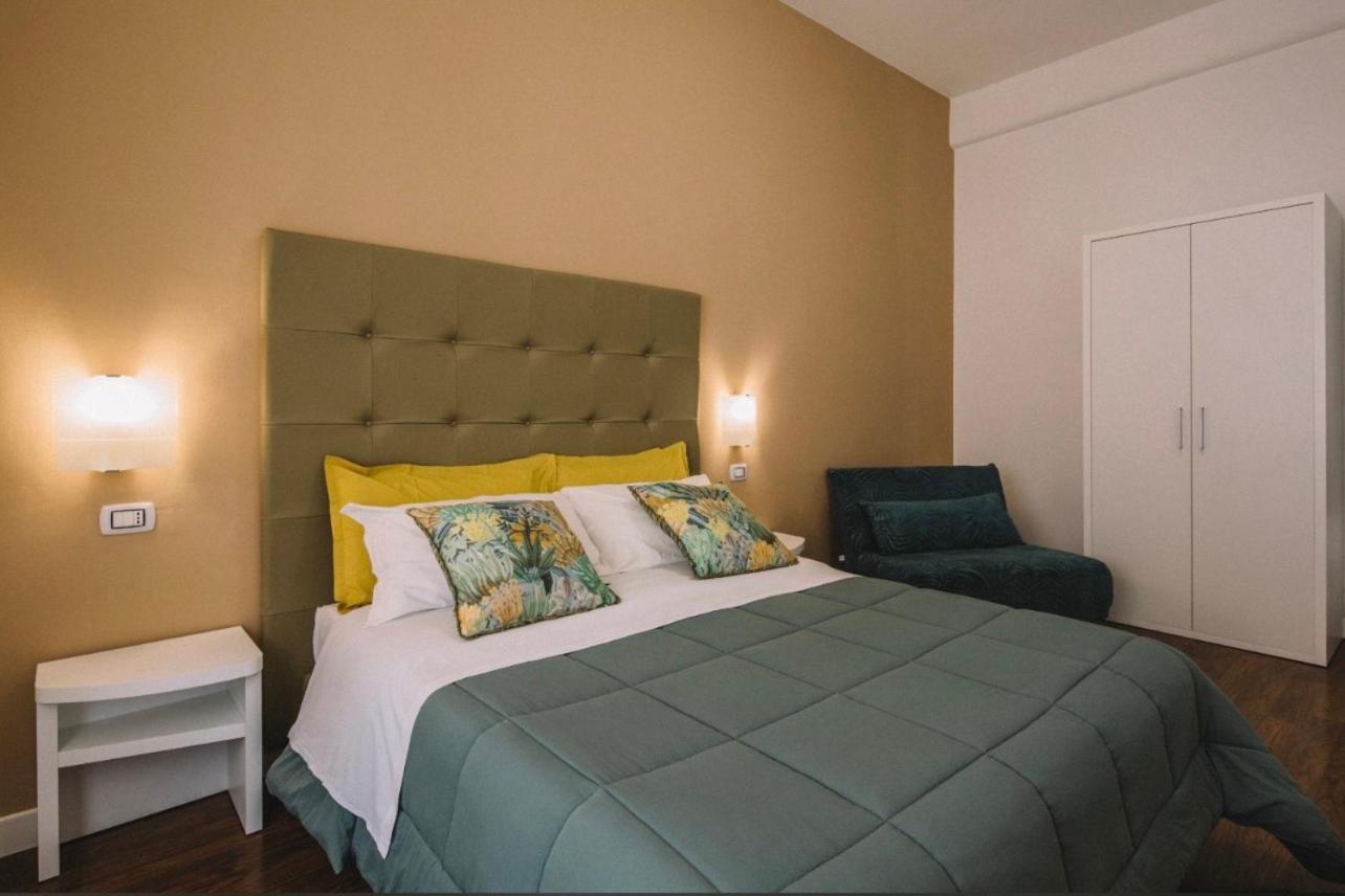 Tiziana'S House Bed and Breakfast Σαλέρνο Εξωτερικό φωτογραφία